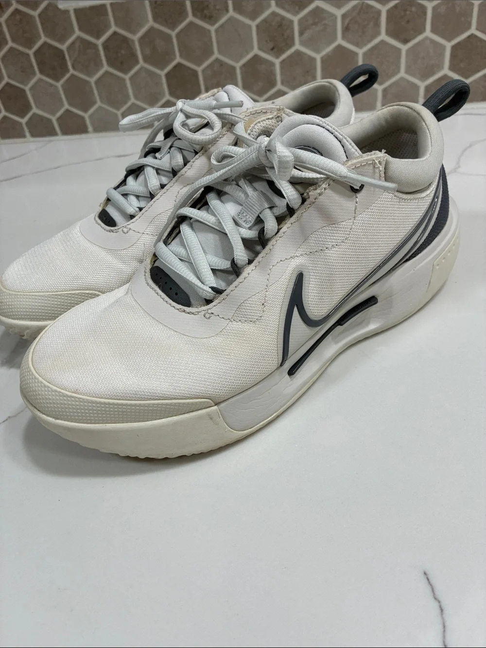 Nike Women’s Off White Court Pro Sneakers with Gray Swoosh size 6.5